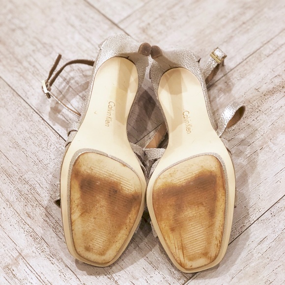 Perfect champagne colored platform heels. - Picture 4 of 4